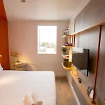 瑟堡拉格拉斯里宜必思快捷酒店
