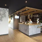 瑟堡拉格拉斯里宜必思快捷酒店