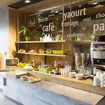瑟堡拉格拉斯里宜必思快捷酒店 酒店 2*