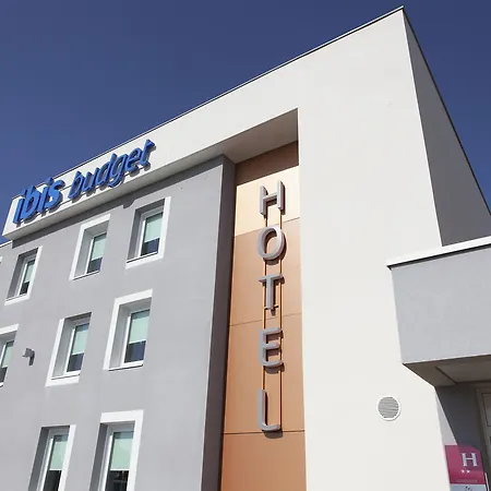 Ibis Budget - La Glacerie Hotel 2*