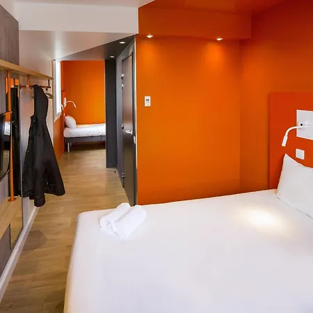 Ibis Budget - La Glacerie 2*
