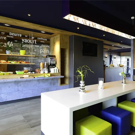 瑟堡拉格拉斯里宜必思快捷酒店 酒店 瑟堡