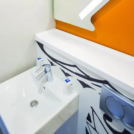 酒店 瑟堡拉格拉斯里宜必思快捷酒店 瑟堡