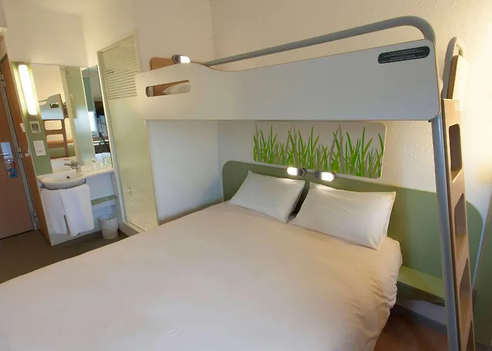 Ibis Budget - La Glacerie Hotel 2*