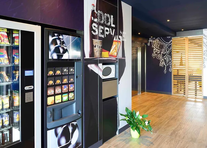 Ibis Budget - La Glacerie Hotel