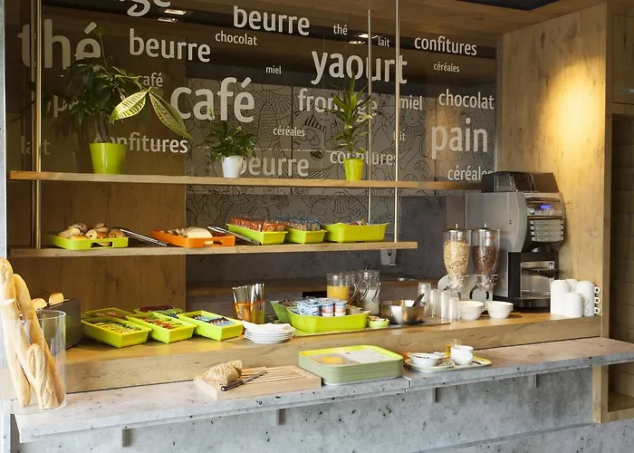 Ibis Budget - La Glacerie Hotel 2*